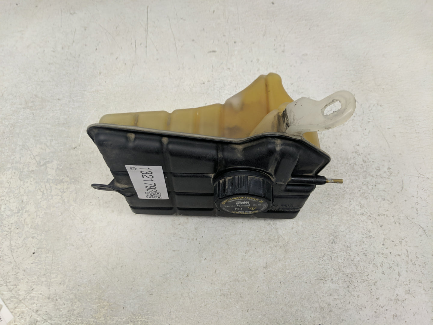 2006-2011 Buick Lucerne Windshield Washer Fluid Reservoir Bottle Oem - Oemusedautoparts1.com