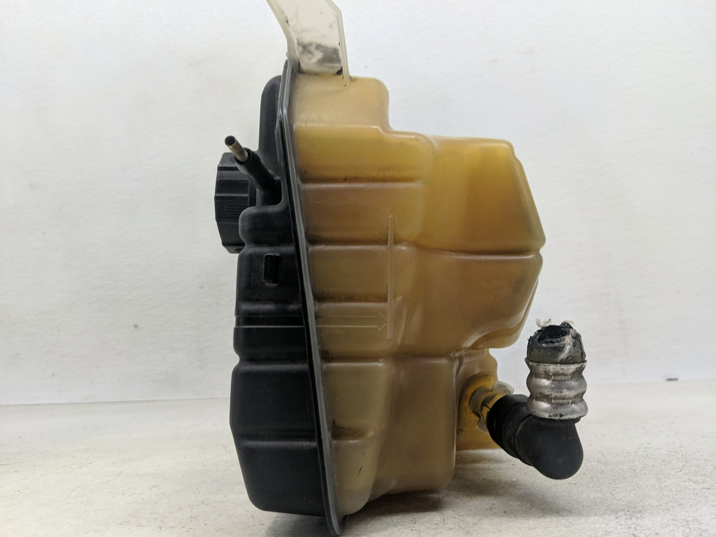 2006-2011 Buick Lucerne Windshield Washer Fluid Reservoir Bottle Oem - Oemusedautoparts1.com