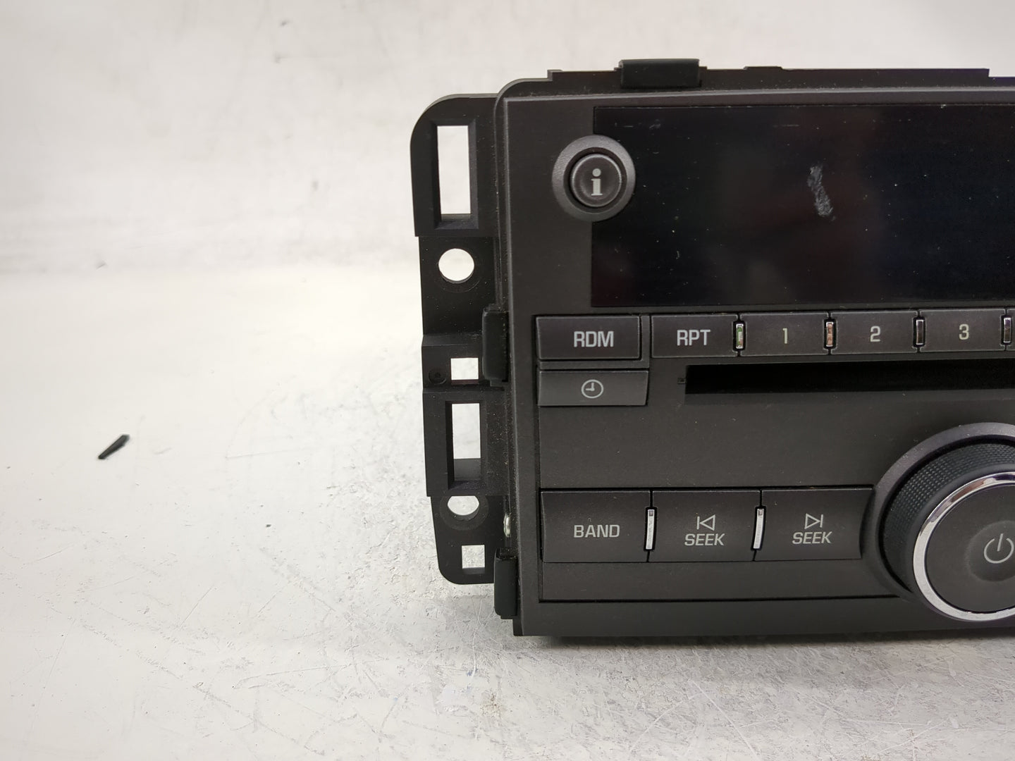 2006 Buick Lucerne Radio AM FM Cd Player Receiver Replacement P/N:15849253 Fits OEM Used Auto Parts - Oemusedautoparts1.com
