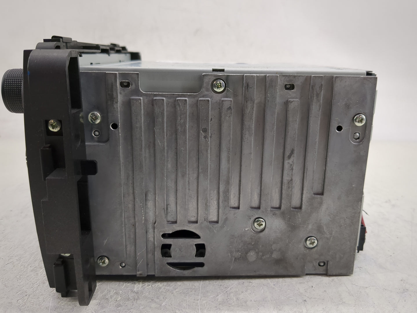 2006 Buick Lucerne Radio AM FM Cd Player Receiver Replacement P/N:15849253 Fits OEM Used Auto Parts - Oemusedautoparts1.com