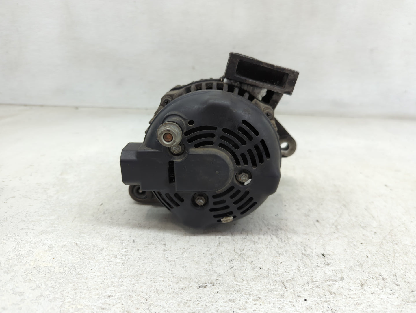 2006-2011 Buick Lucerne Alternator Replacement Generator Charging Assembly Engine OEM Fits Fits 2006 2007 2008 2009 2010 201