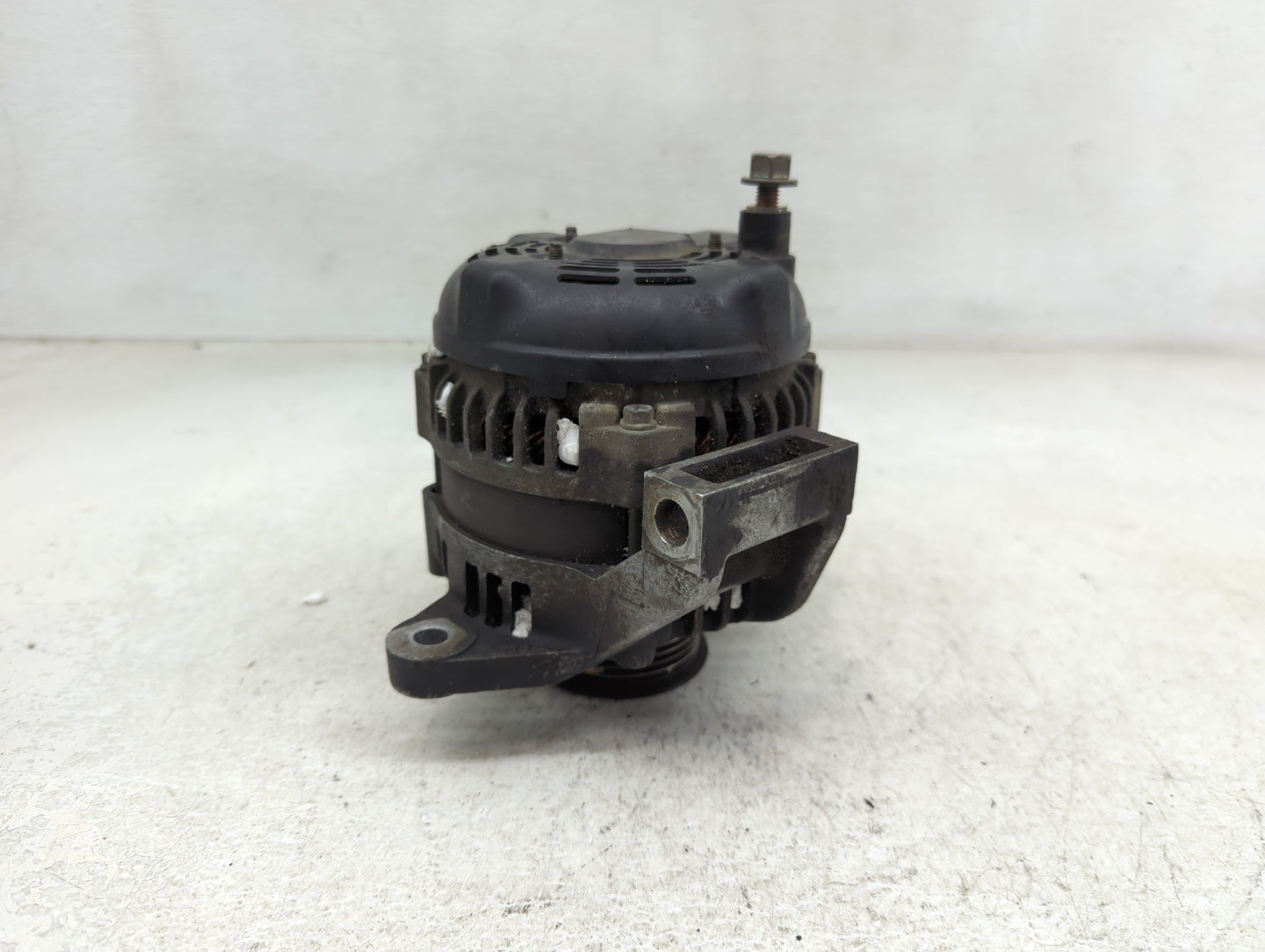 2006-2011 Buick Lucerne Alternator Replacement Generator Charging Assembly Engine OEM Fits Fits 2006 2007 2008 2009 2010 201