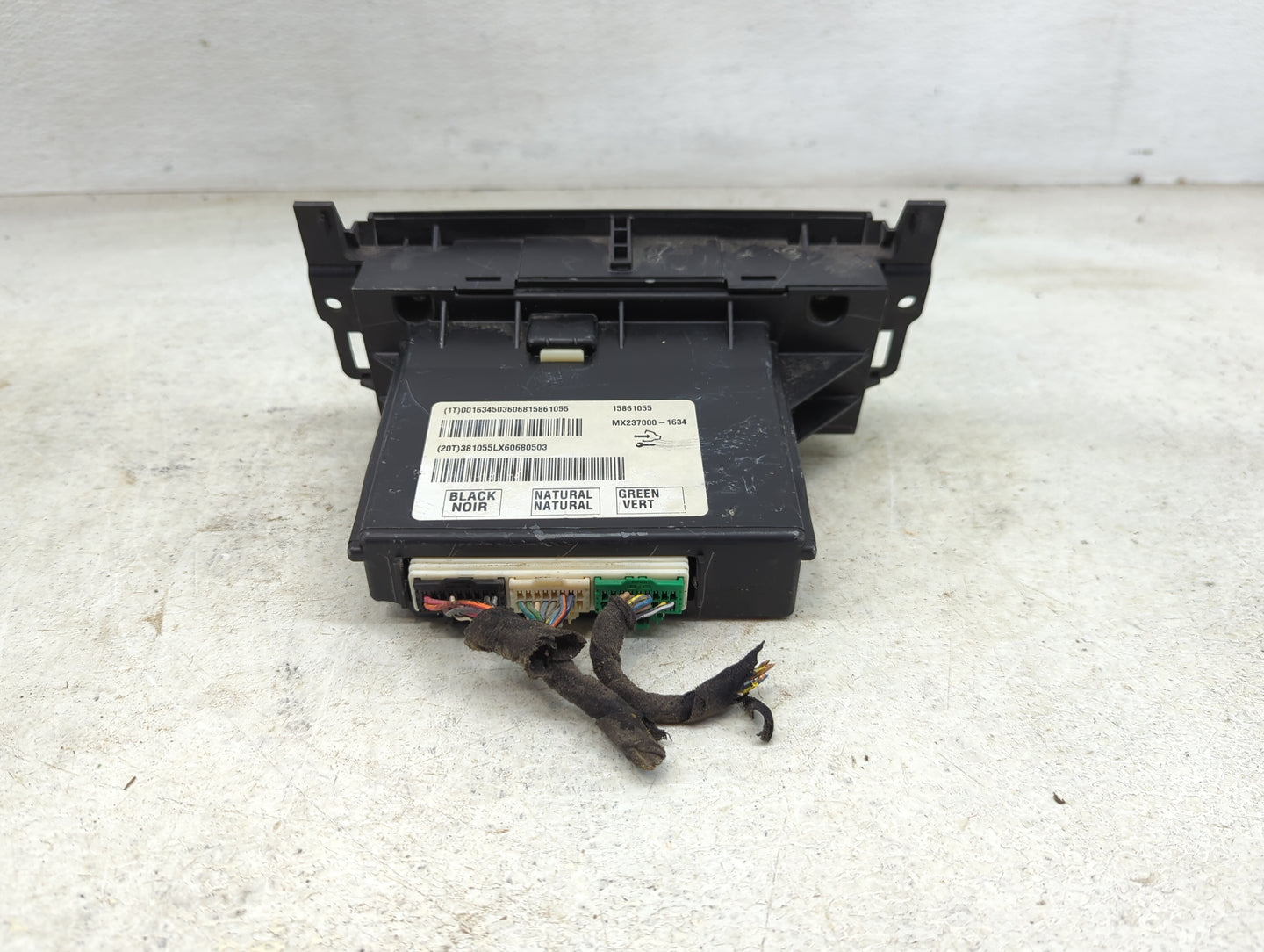 2006 Buick Lucerne Climate Control Module Temperature AC/Heater Replacement P/N:15861055 MX237000-1634 Fits OEM Used Auto Pa