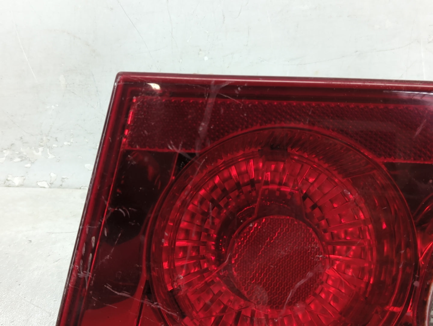 2006-2011 Buick Lucerne Tail Light Assembly Passenger Right OEM P/N:25754856 Fits Fits 2006 2007 2008 2009 2010 2011 OEM Use