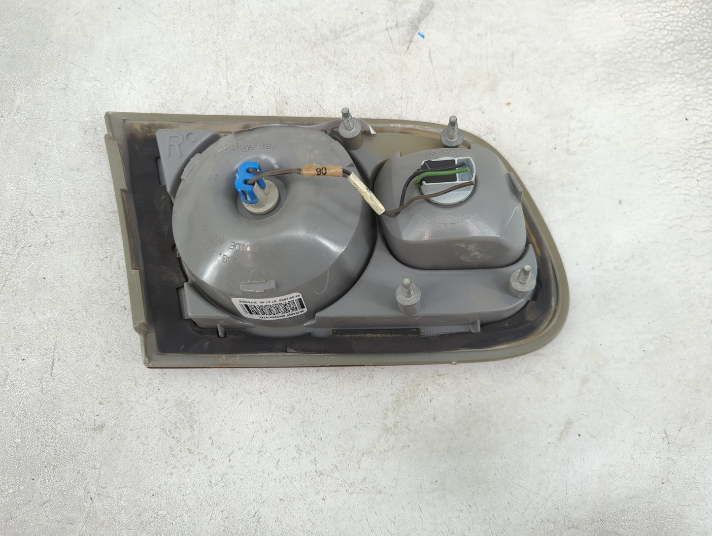 2006-2011 Buick Lucerne Tail Light Assembly Passenger Right OEM P/N:25754856 Fits Fits 2006 2007 2008 2009 2010 2011 OEM Use