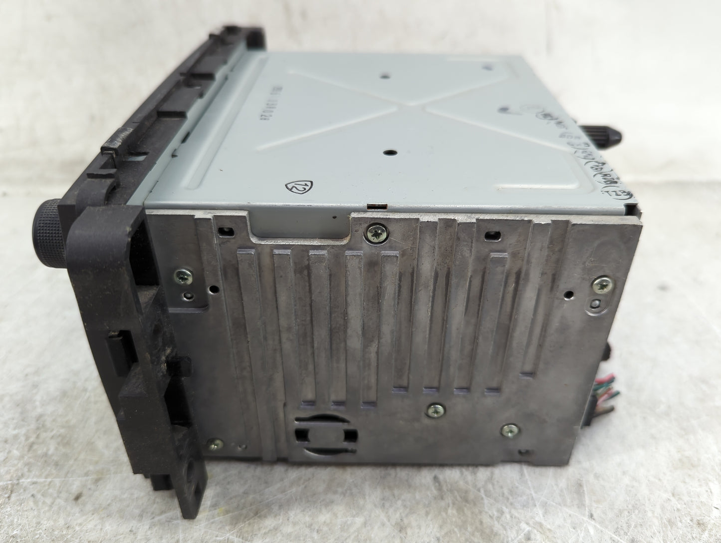 2006 Buick Lucerne Radio AM FM Cd Player Receiver Replacement Fits OEM Used Auto Parts - Oemusedautoparts1.com