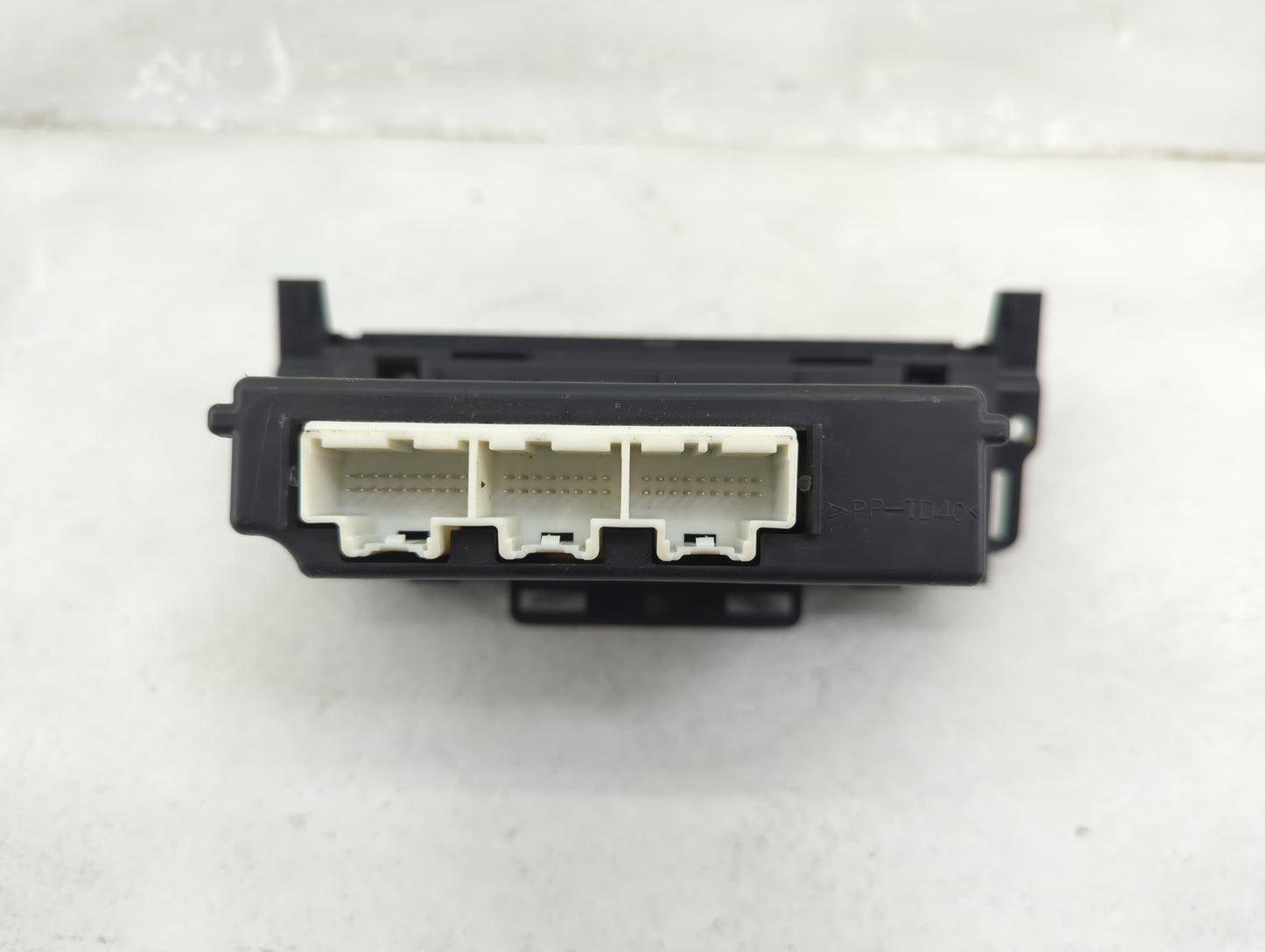 2006 Buick Lucerne Climate Control Module Temperature AC/Heater Replacement P/N:15861055 MX237000-1634 Fits OEM Used Auto Pa