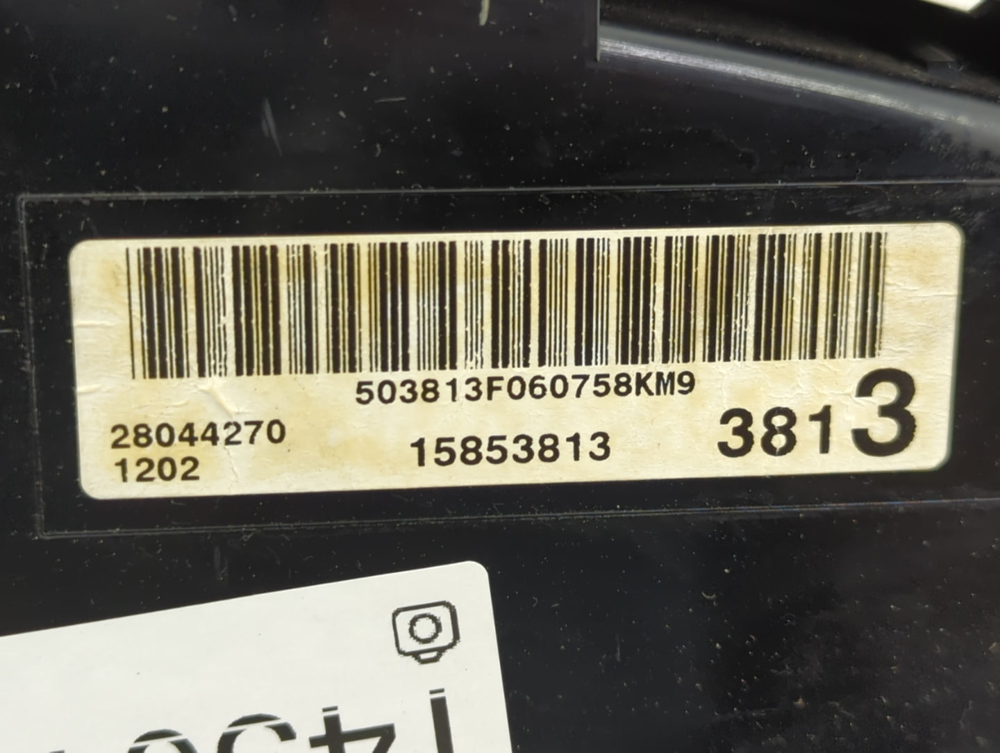 2006 Buick Lucerne Instrument Cluster Speedometer Gauges P/N:15853813 Fits OEM Used Auto Parts - Oemusedautoparts1.com