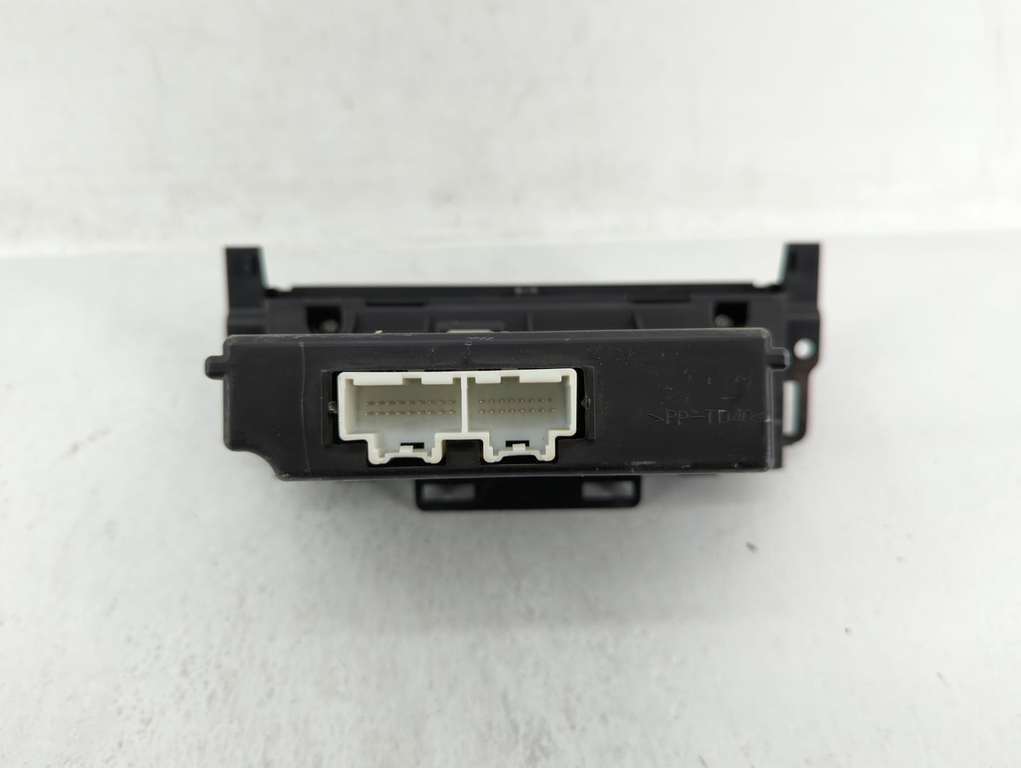 2006 Buick Lucerne Climate Control Module Temperature AC/Heater Replacement P/N:15861054 15817931 Fits OEM Used Auto Parts -