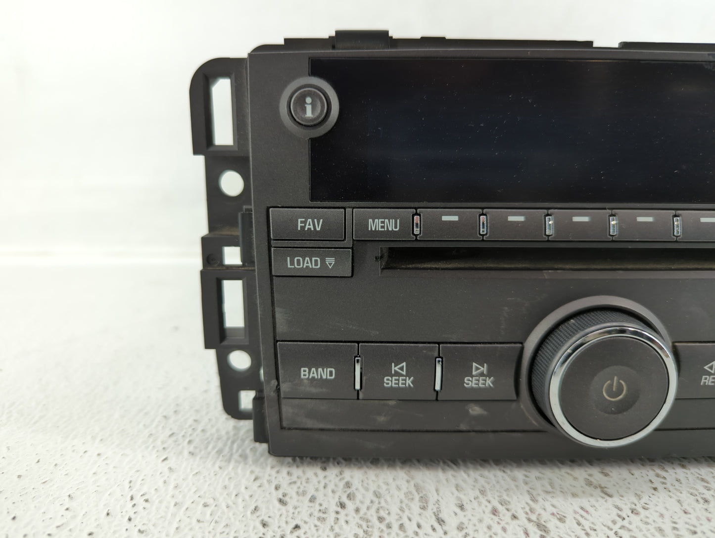 2006 Buick Lucerne Radio AM FM Cd Player Receiver Replacement P/N:15871701 Fits OEM Used Auto Parts - Oemusedautoparts1.com