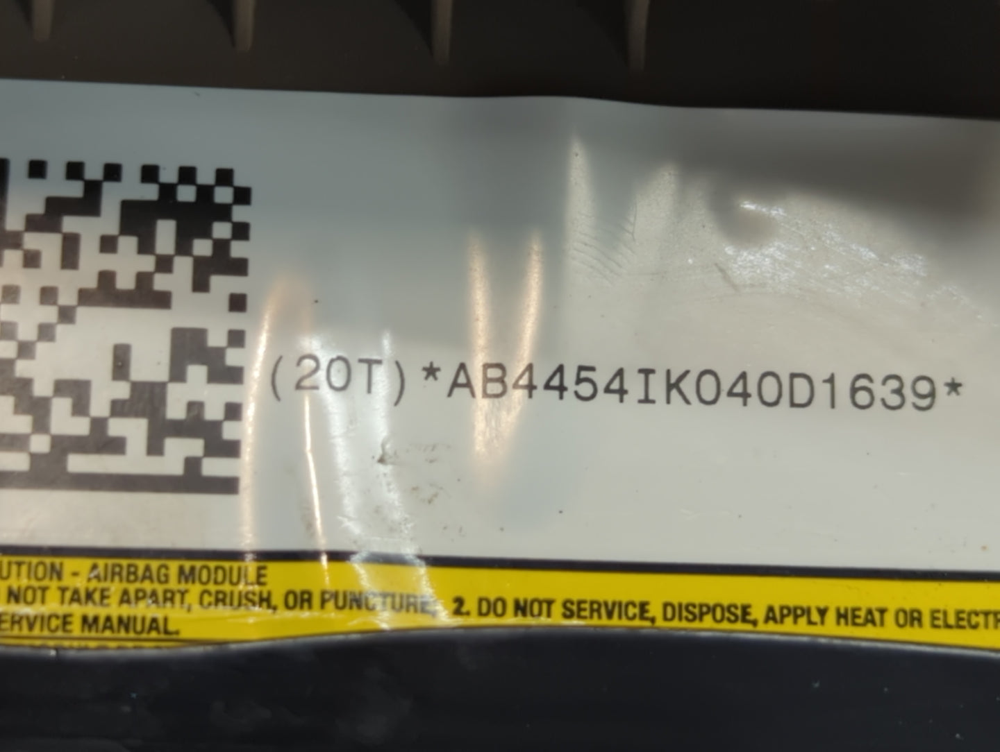 2006 Buick Lucerne Air Bag Driver Left Steering Wheel Mounted Fits OEM Used Auto Parts - Oemusedautoparts1.com
