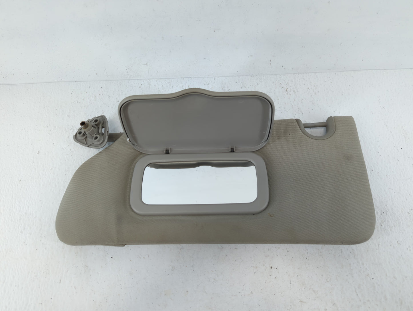 2006-2011 Buick Lucerne Sun Visor Shade Replacement Driver Left Mirror Fits Fits 2006 2007 2008 2009 2010 2011 OEM Used Auto