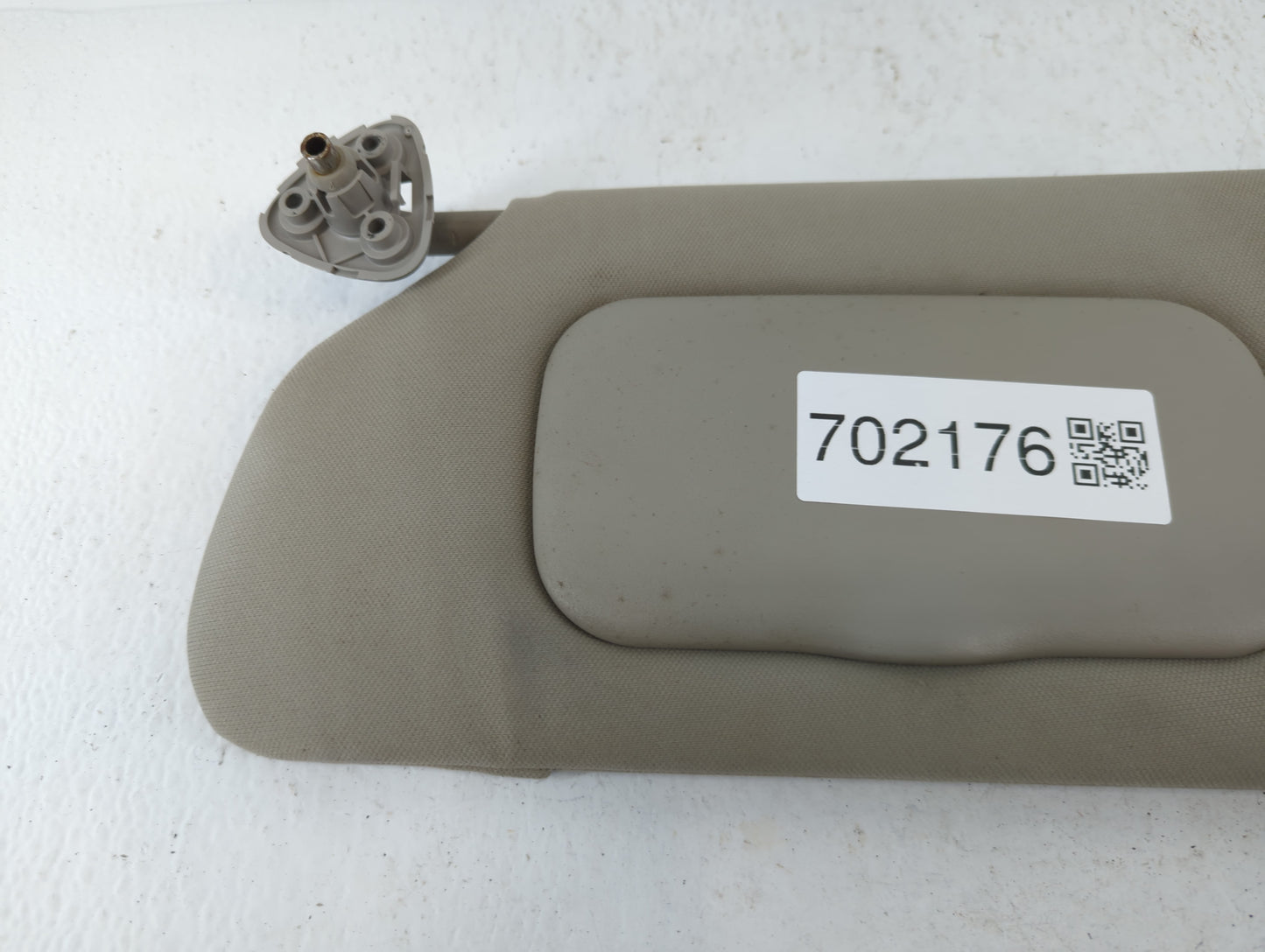 2006-2011 Buick Lucerne Sun Visor Shade Replacement Driver Left Mirror Fits Fits 2006 2007 2008 2009 2010 2011 OEM Used Auto