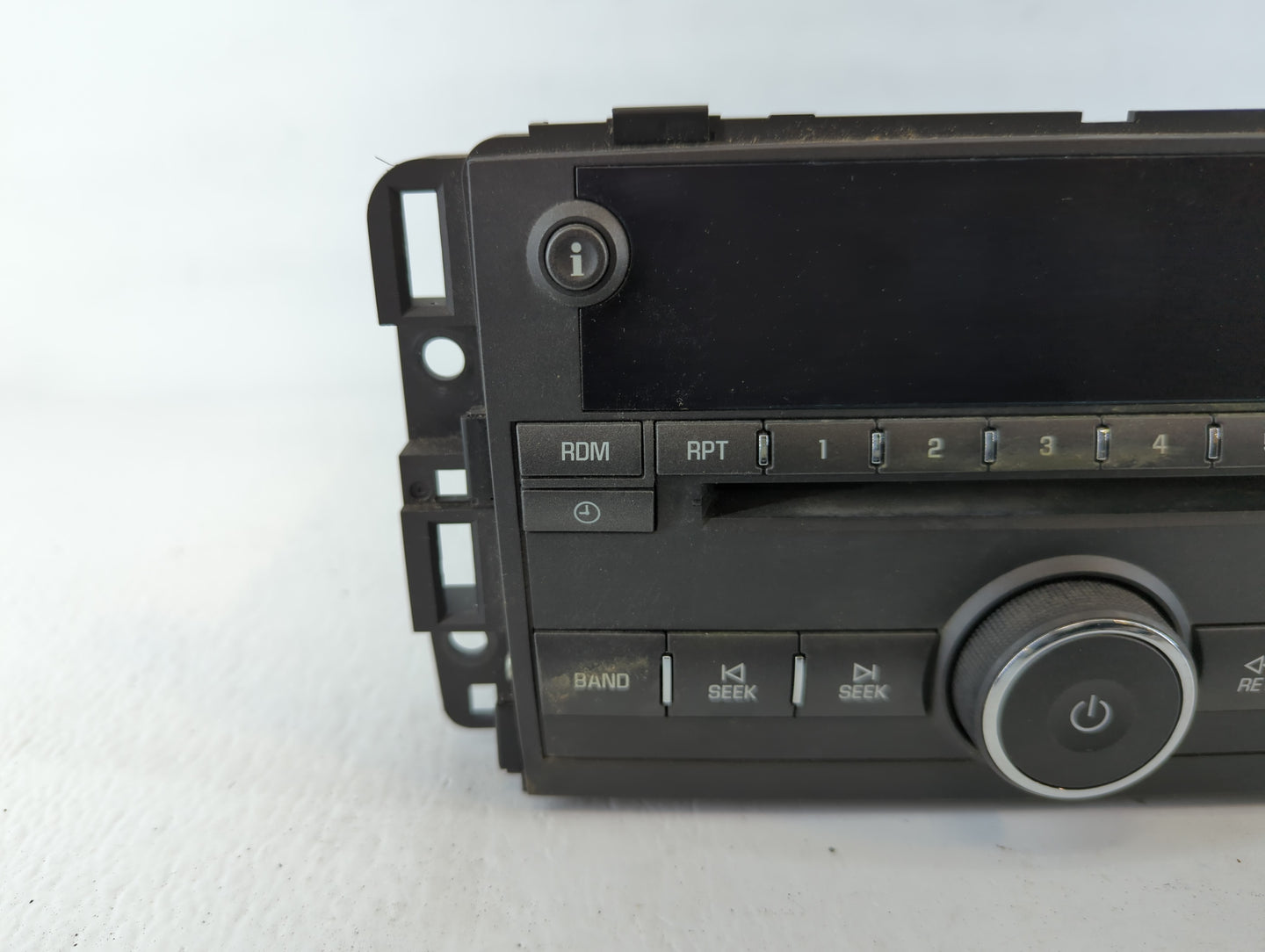 2006-2006 Buick Lucerne Am Fm Cd Player Radio Receiver - Oemusedautoparts1.com