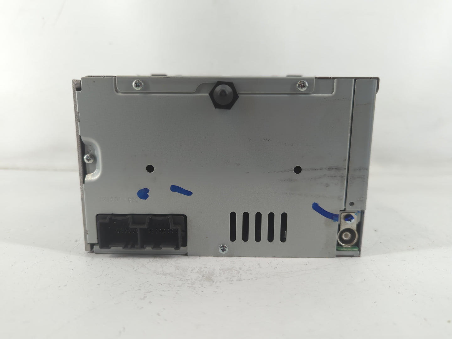 2006 Buick Lucerne Radio AM FM Cd Player Receiver Replacement P/N:15871700 Fits OEM Used Auto Parts - Oemusedautoparts1.com