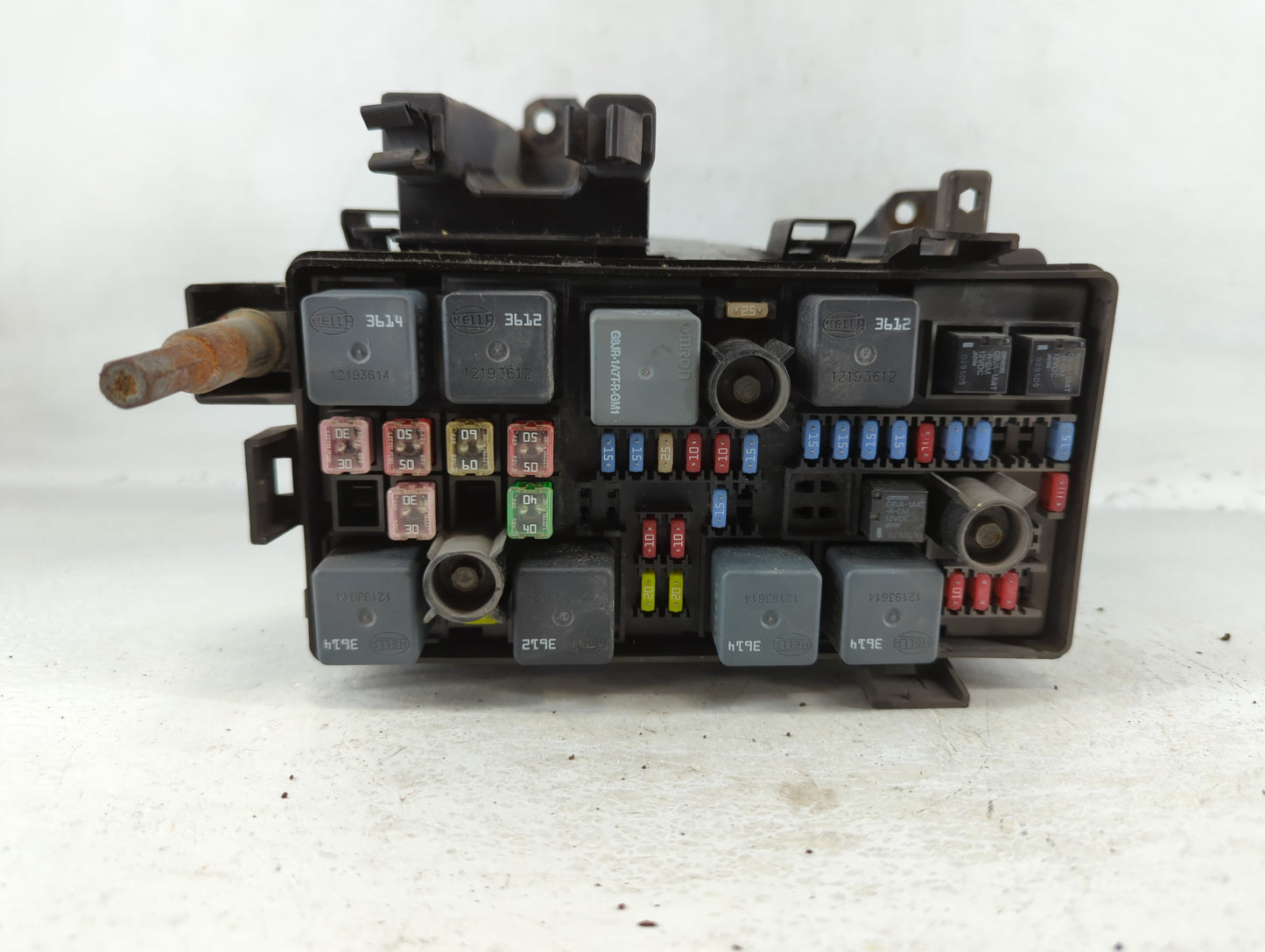2006-2007 Buick Lucerne Fusebox Fuse Box Panel Relay Module P/N:15812664 Fits Fits 2006 2007 OEM Used Auto Parts - Oemusedau