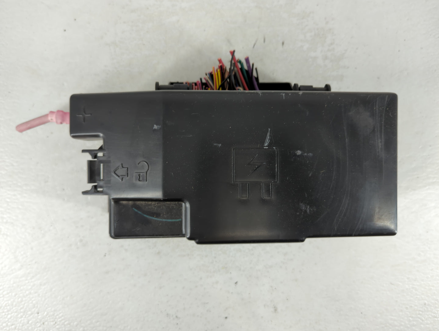 2006-2007 Buick Lucerne Fusebox Fuse Box Panel Relay Module P/N:15825718 Fits Fits 2006 2007 OEM Used Auto Parts - Oemusedau