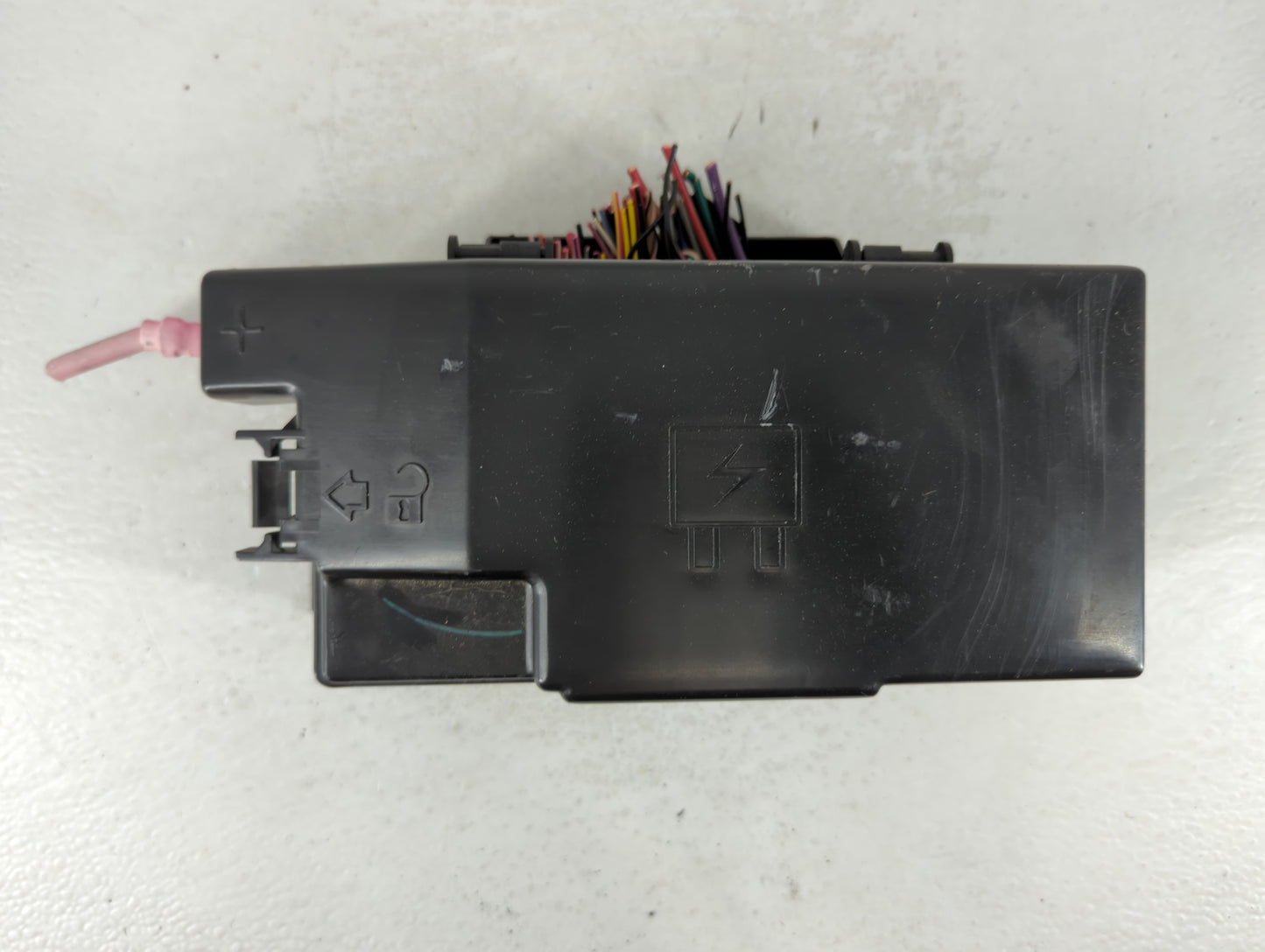 2006-2007 Buick Lucerne Fusebox Fuse Box Panel Relay Module P/N:15825718 Fits Fits 2006 2007 OEM Used Auto Parts - Oemusedau