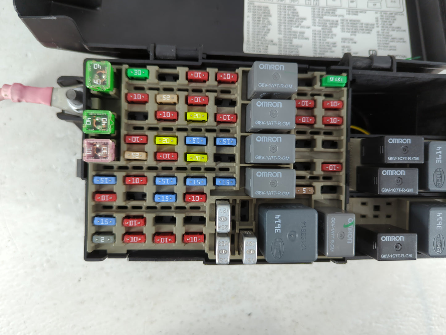 2006-2007 Buick Lucerne Fusebox Fuse Box Panel Relay Module P/N:15825718 Fits Fits 2006 2007 OEM Used Auto Parts - Oemusedau
