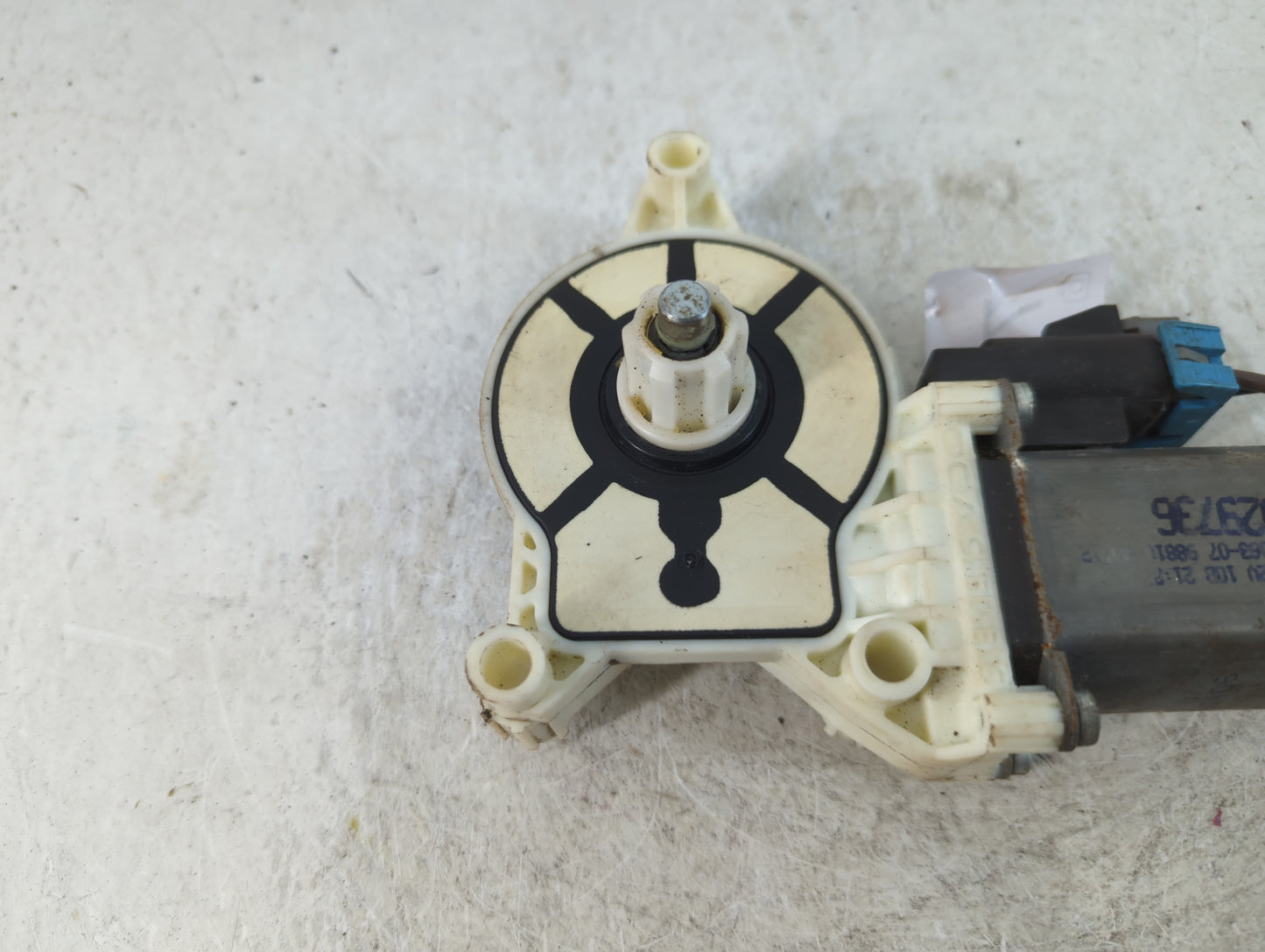 2006-2011 Buick Lucerne Passenger Front Right Power Window Motor - Oemusedautoparts1.com
