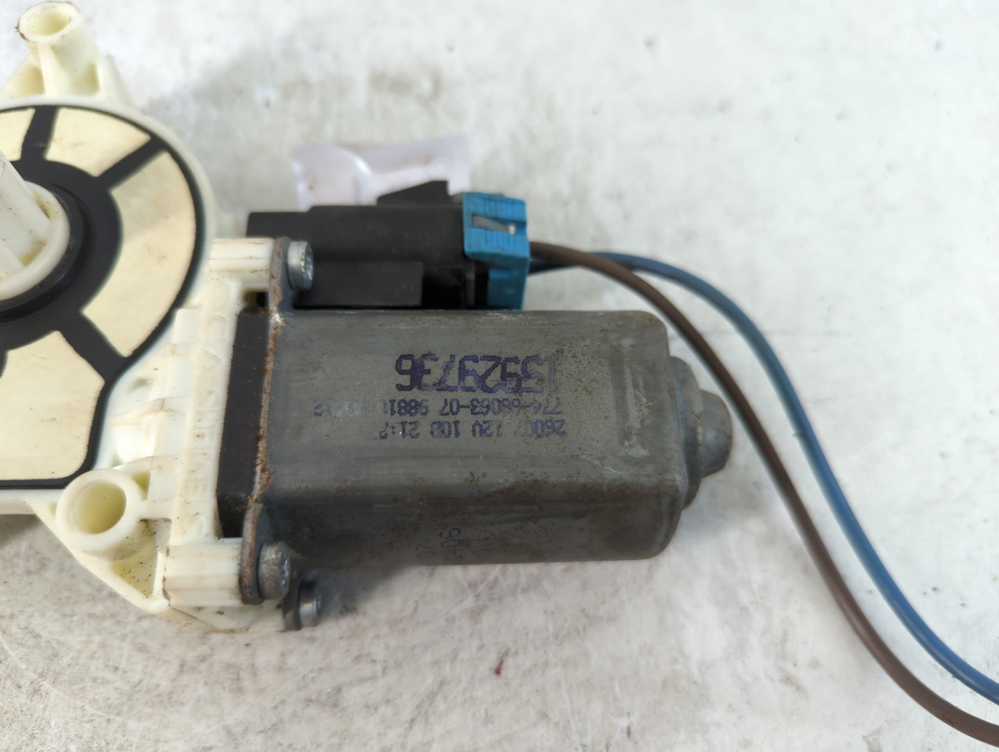 2006-2011 Buick Lucerne Passenger Front Right Power Window Motor - Oemusedautoparts1.com