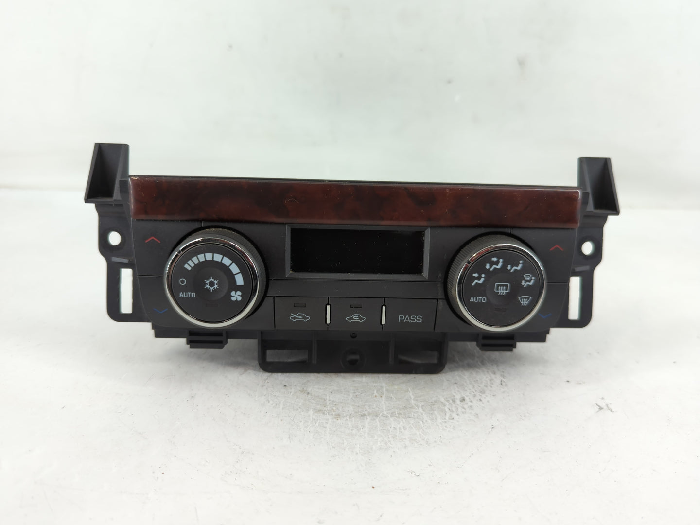 2006 Buick Lucerne Climate Control Module Temperature AC/Heater Replacement P/N:15861055 Fits OEM Used Auto Parts - Oemuseda