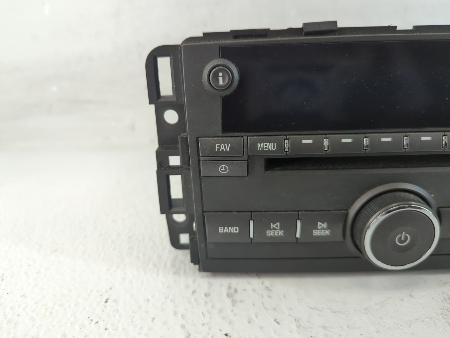 2006 Buick Lucerne Radio AM FM Cd Player Receiver Replacement P/N:15871700 Fits OEM Used Auto Parts - Oemusedautoparts1.com