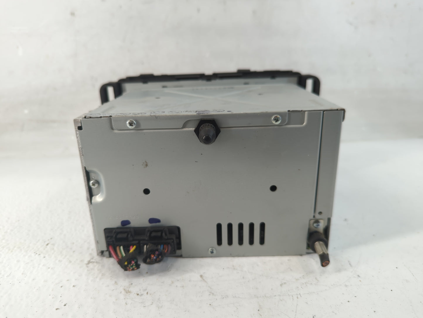 2006 Buick Lucerne Radio AM FM Cd Player Receiver Replacement P/N:15871700 Fits OEM Used Auto Parts - Oemusedautoparts1.com