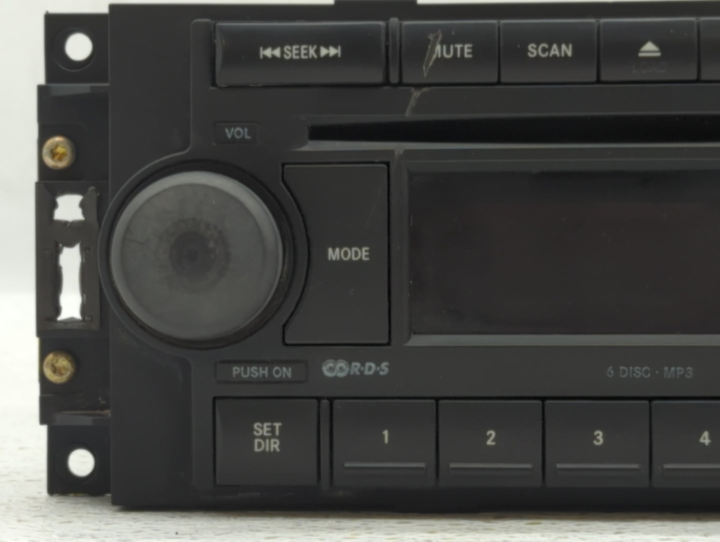 2006 Buick Rainier Radio AM FM Cd Player Receiver Replacement P/N:P05064174AD Fits OEM Used Auto Parts - Oemusedautoparts1.c