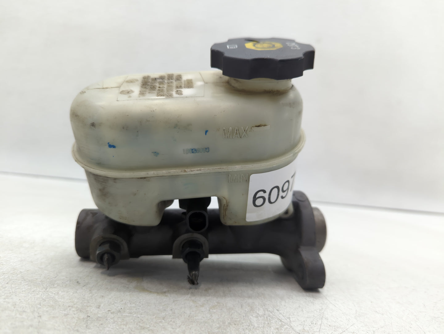 2006-2007 Buick Rainier Brake Master Cylinder - Oemusedautoparts1.com