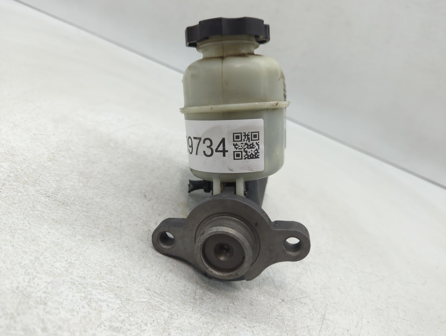2006-2007 Buick Rainier Brake Master Cylinder - Oemusedautoparts1.com