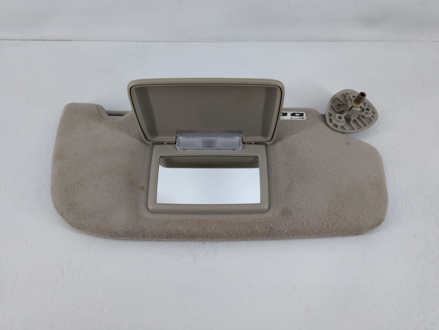 2005-2007 Buick Rainier Sun Visor Shade Replacement Passenger Right Mirror Fits Fits 2005 2006 2007 OEM Used Auto Parts - Oe
