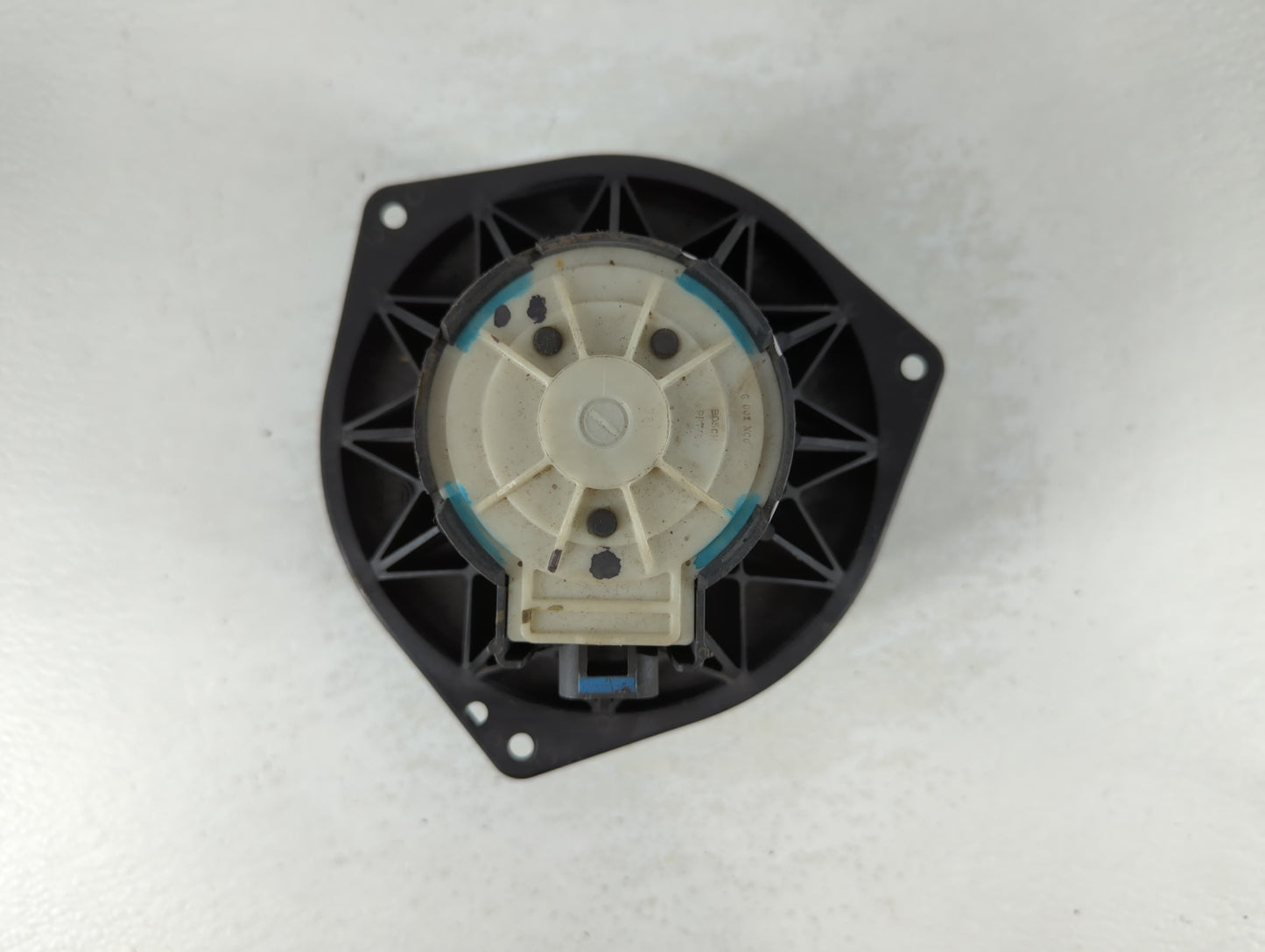 2006 Buick Rendezvous Rear Heater AC Blower Motor P/N:CHA431D001 Fits OEM Used Auto Parts - Oemusedautoparts1.com