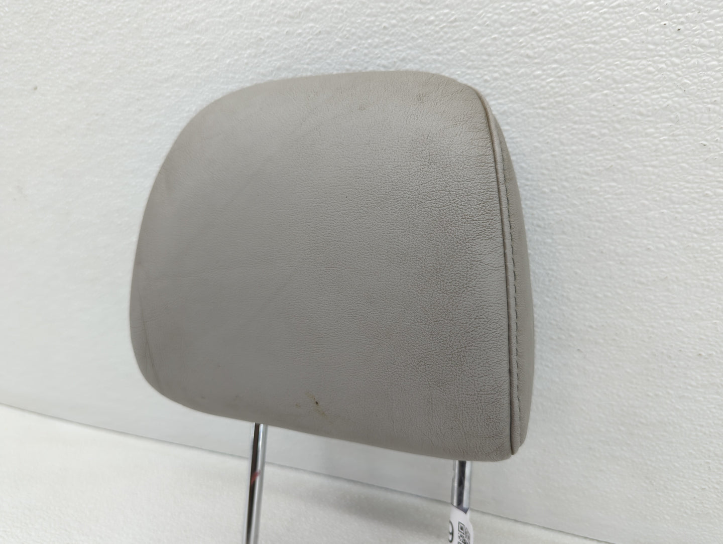 2005-2006 Buick Terraza Headrest Head Rest Rear Seat Light Grey - Oemusedautoparts1.com