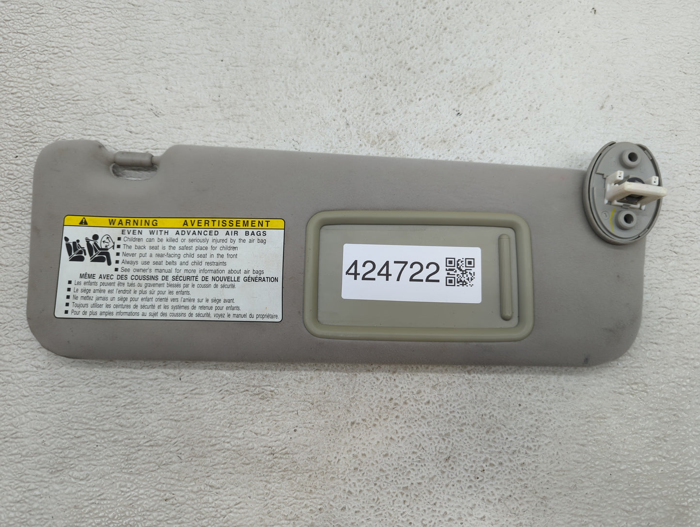 2005-2007 Buick Terraza Sun Visor Shade Replacement Passenger Right Mirror Fits Fits 2005 2006 2007 2008 2009 OEM Used Auto 