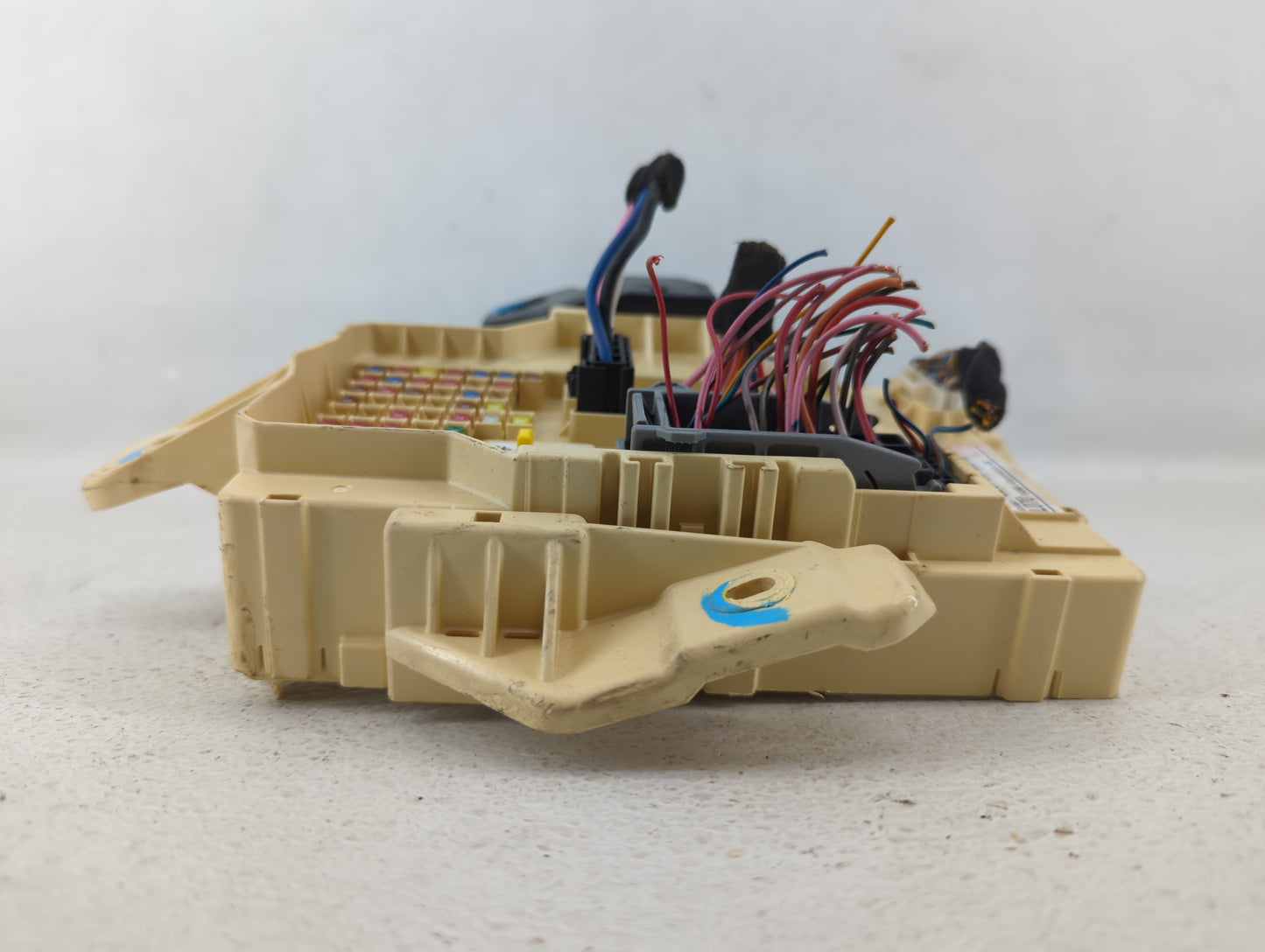 2005-2007 Buick Terraza Fusebox Fuse Box Panel Relay Module P/N:91950-C2070 6351-1432, 15791555 Fits Fits 2005 2006 2007 200