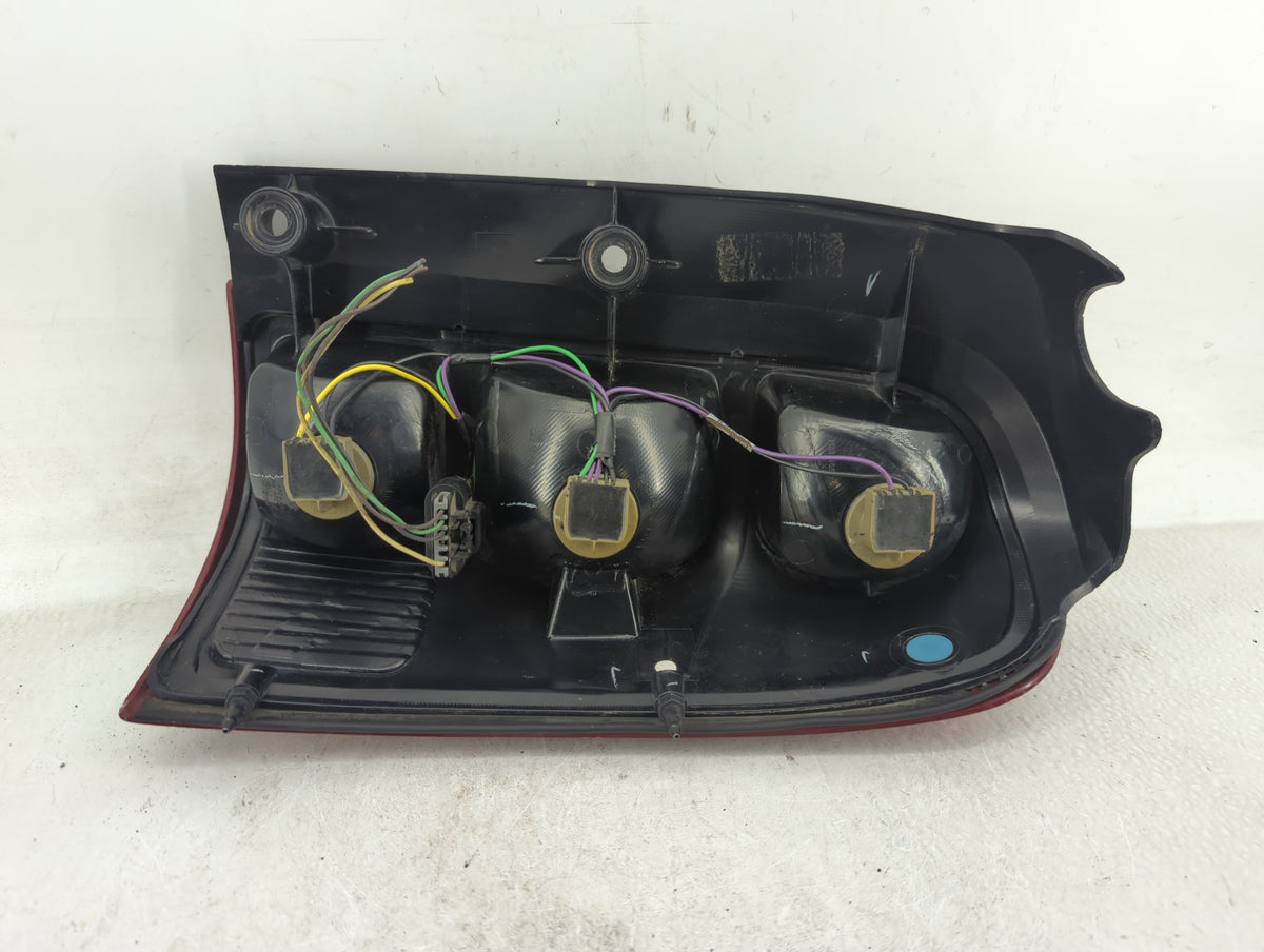 2005-2007 Buick Terraza Tail Light Assembly Driver Left OEM Fits Fits 2005 2006 2007 2008 2009 OEM Used Auto Parts - Oemused