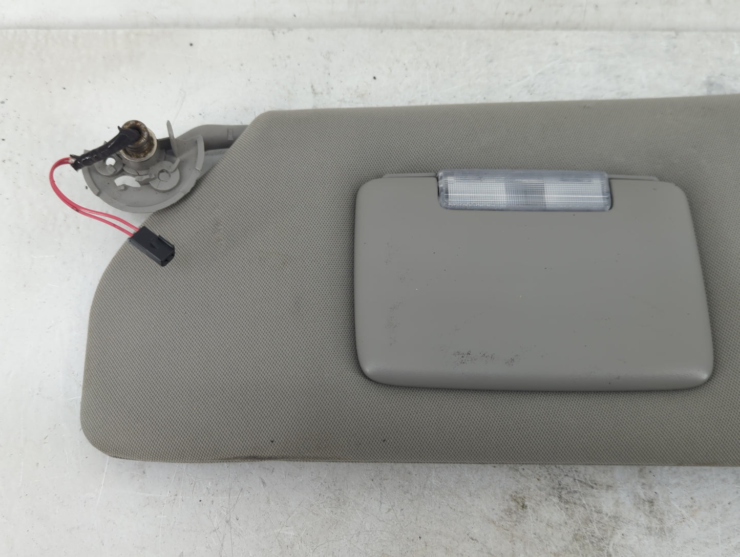 2005-2007 Buick Terraza Sun Visor Shade Replacement Driver Left Mirror Fits Fits 2005 2006 2007 2008 2009 OEM Used Auto Part