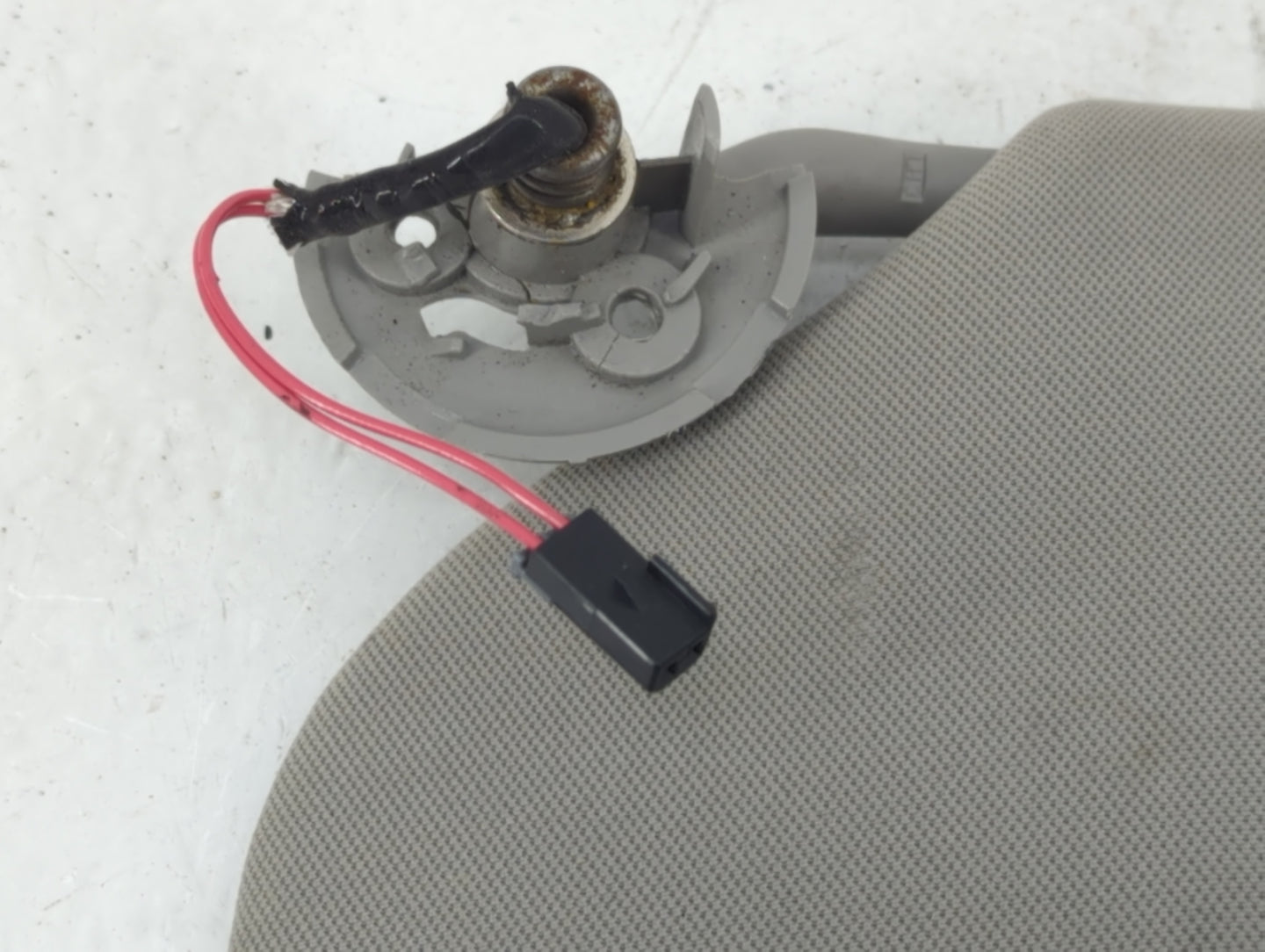 2005-2007 Buick Terraza Sun Visor Shade Replacement Driver Left Mirror Fits Fits 2005 2006 2007 2008 2009 OEM Used Auto Part