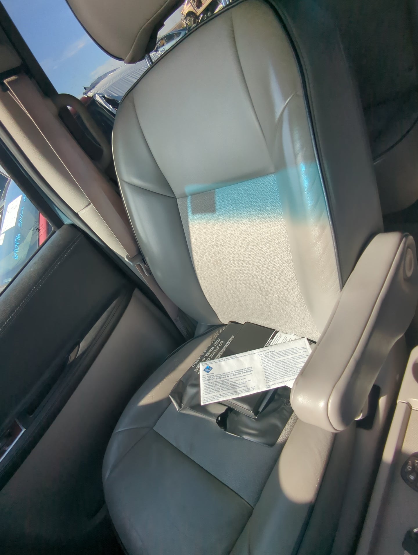 2005-2006 Buick Terraza Passenger Front Seat Oem 899584 - Oemusedautoparts1.com