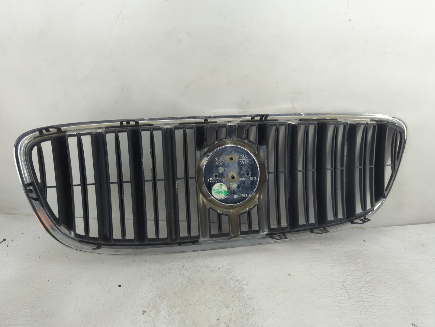 2005-2007 Buick Terraza Front Bumper Grille - Oemusedautoparts1.com