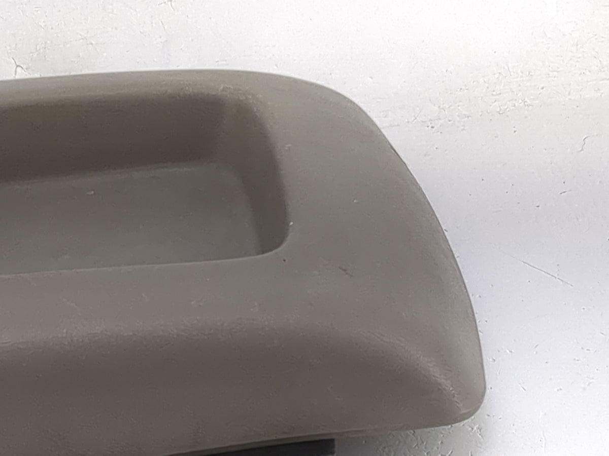 2006 Cadillac Avalanche 1500 Center Console Armrest Cover Lid Fits OEM Used Auto Parts - Oemusedautoparts1.com