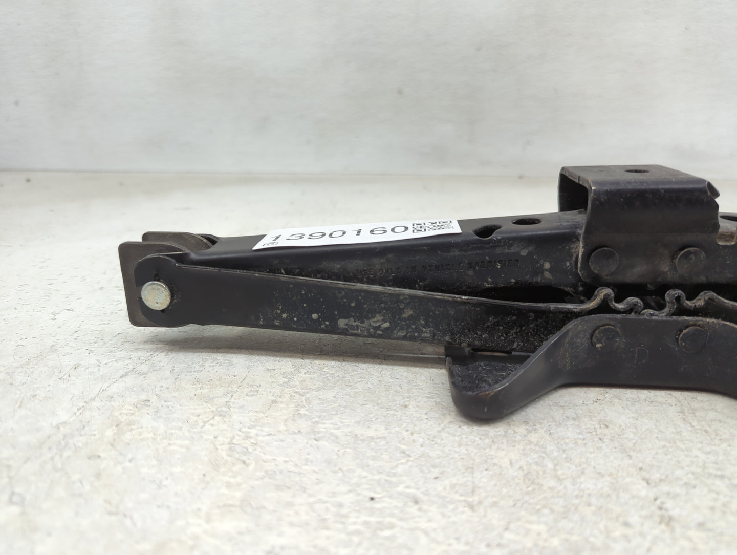 2006 Cadillac Cts Spare Scissor Car Jack - Oemusedautoparts1.com