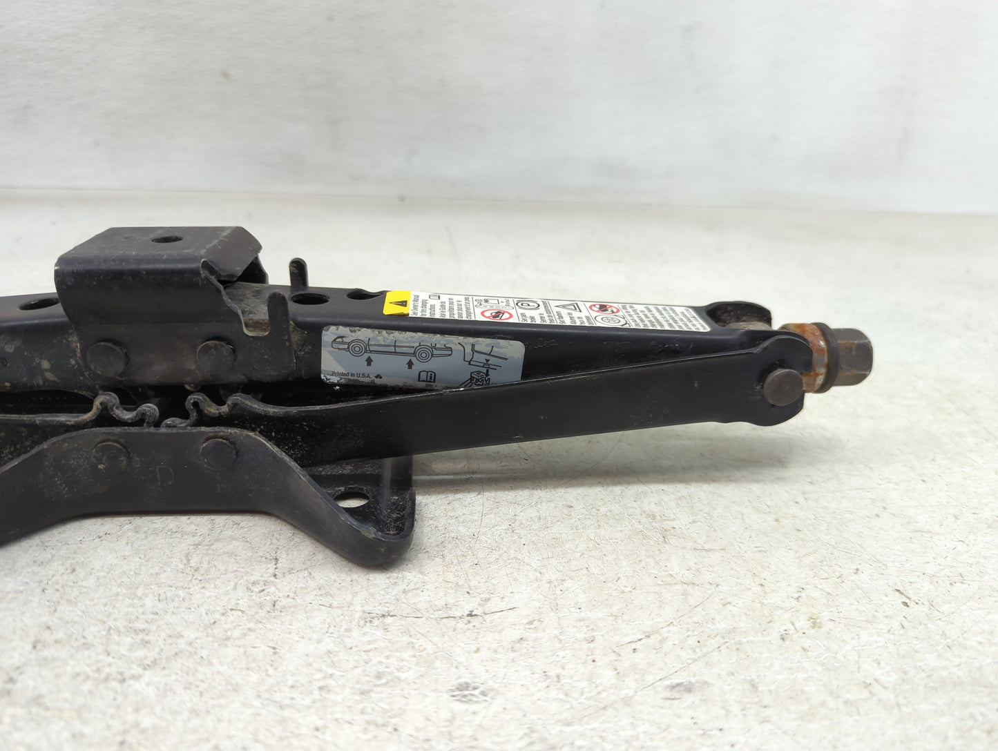 2006 Cadillac Cts Spare Scissor Car Jack - Oemusedautoparts1.com