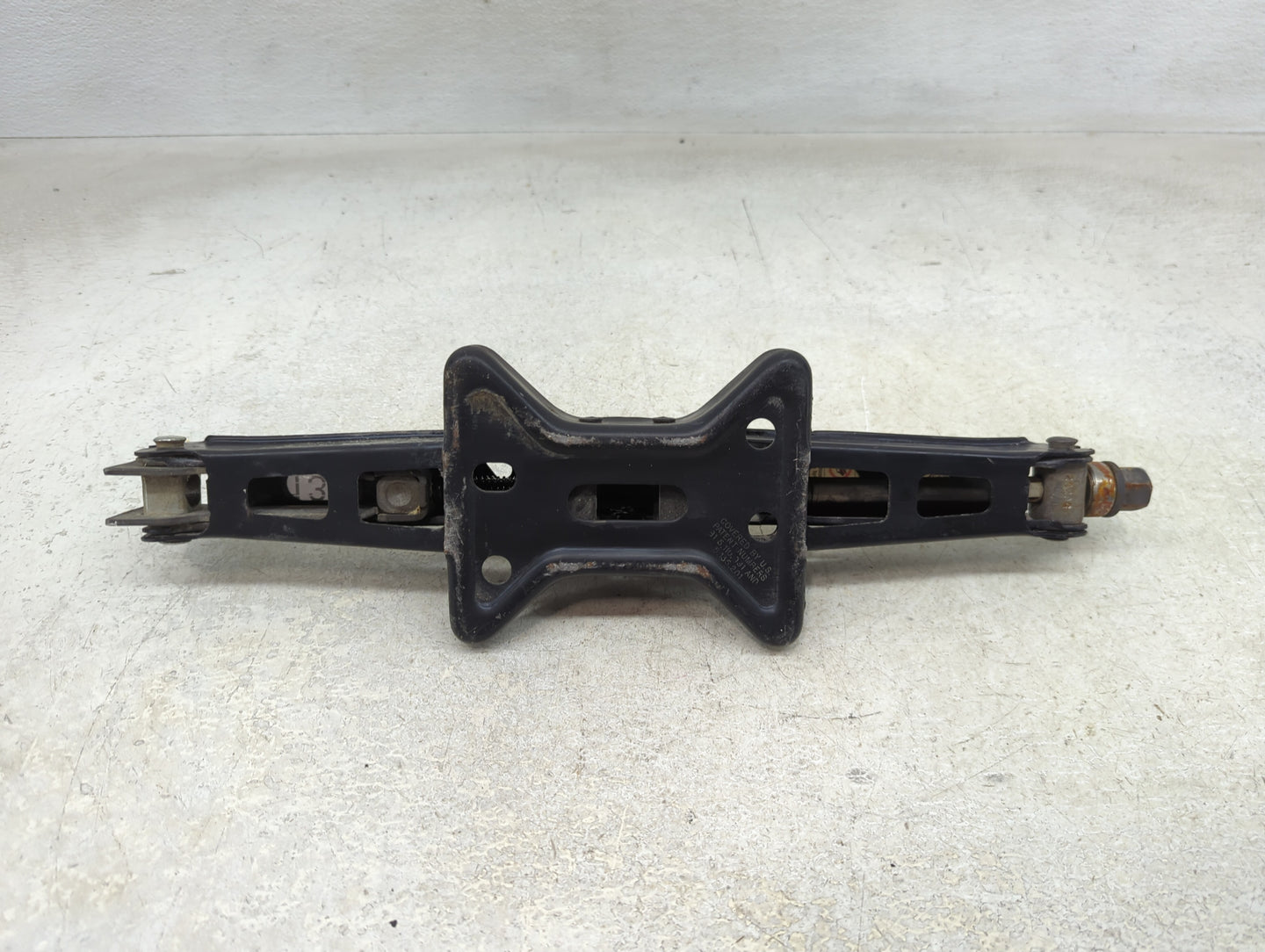2006 Cadillac Cts Spare Scissor Car Jack - Oemusedautoparts1.com