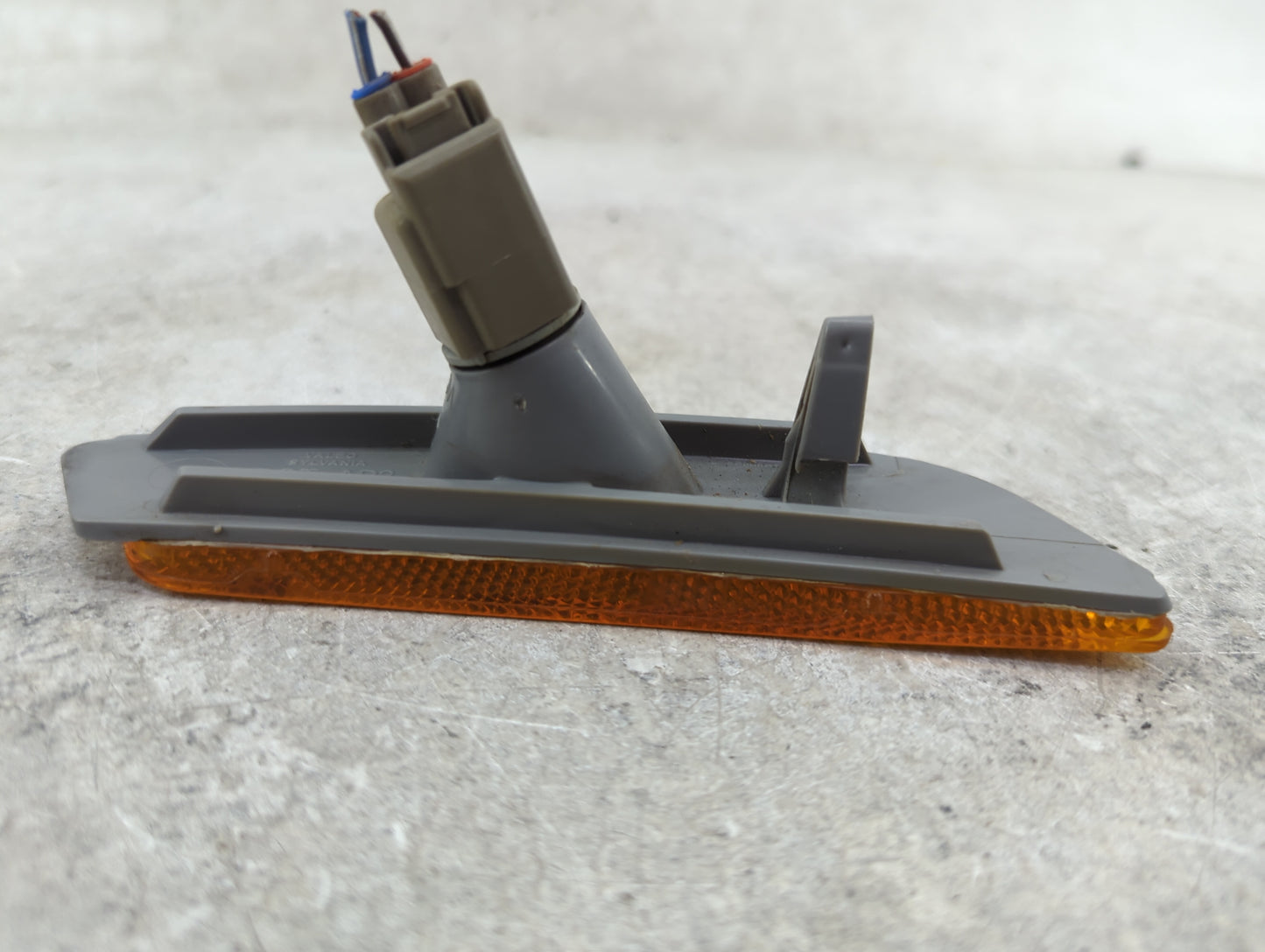 2006 Cadillac Cts Passenger Right Rear Side Marker - Oemusedautoparts1.com