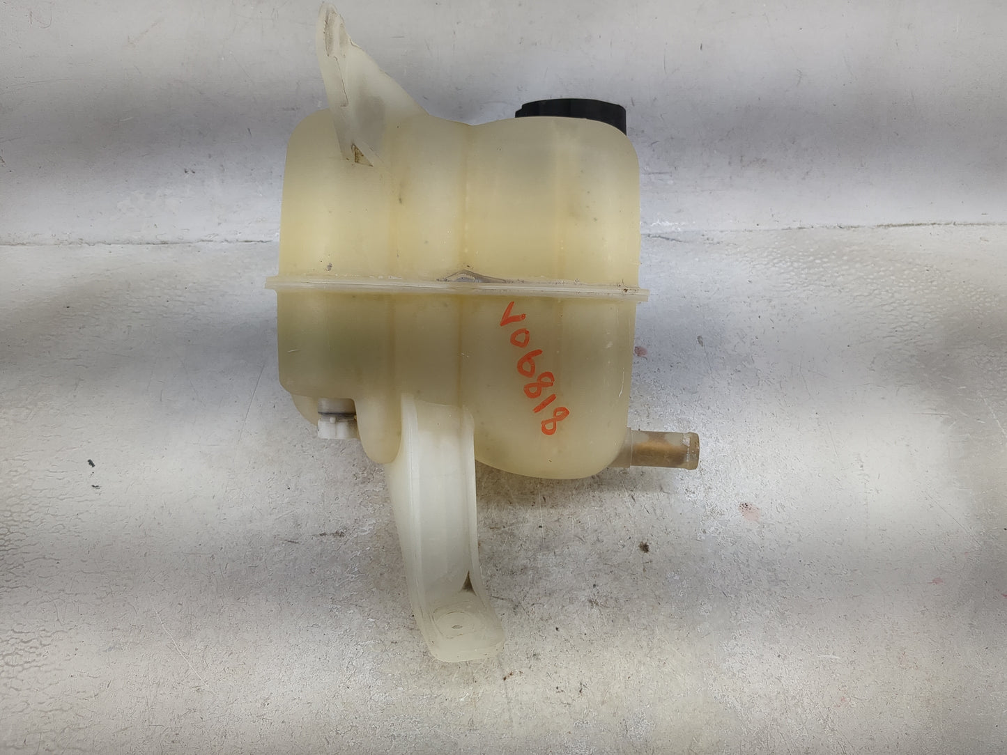 2003-2006 Cadillac Cts Radiator Coolant Overflow Expansion Tank Bottle - Oemusedautoparts1.com