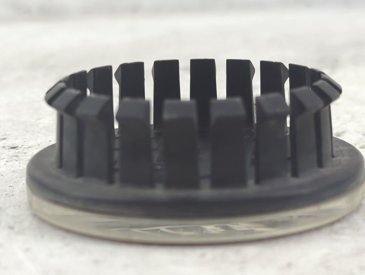 2006 Cadillac Cts Center Cap Oem Chrome 1517189 - Oemusedautoparts1.com