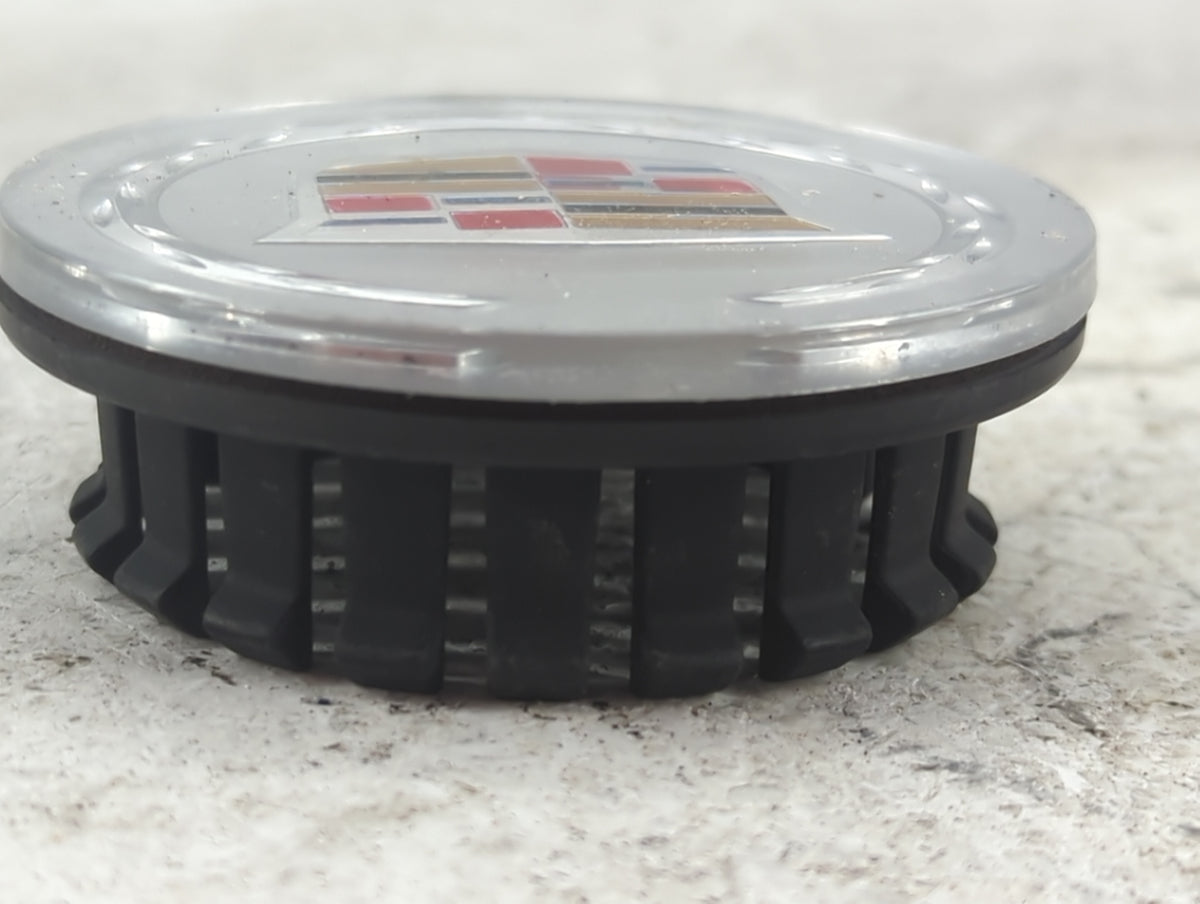 2006 Cadillac Cts Center Cap Oem Silver 1517190 - Oemusedautoparts1.com