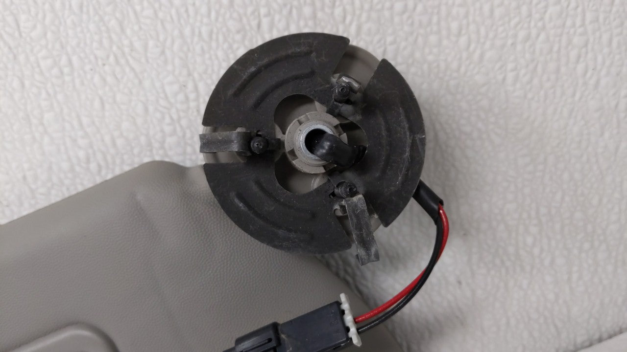 2003-2007 Cadillac Cts Sun Visor Shade Replacement Passenger Right Mirror Fits Fits 2003 2004 2005 2006 2007 OEM Used Auto P